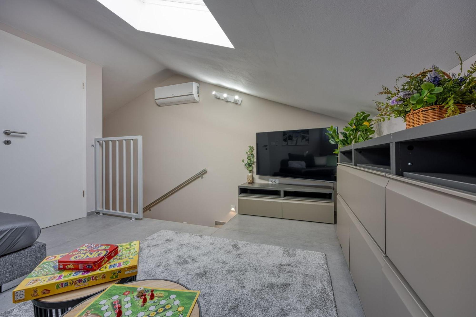 Apartment Aria With Heated Pool And Whirlpool - Happy