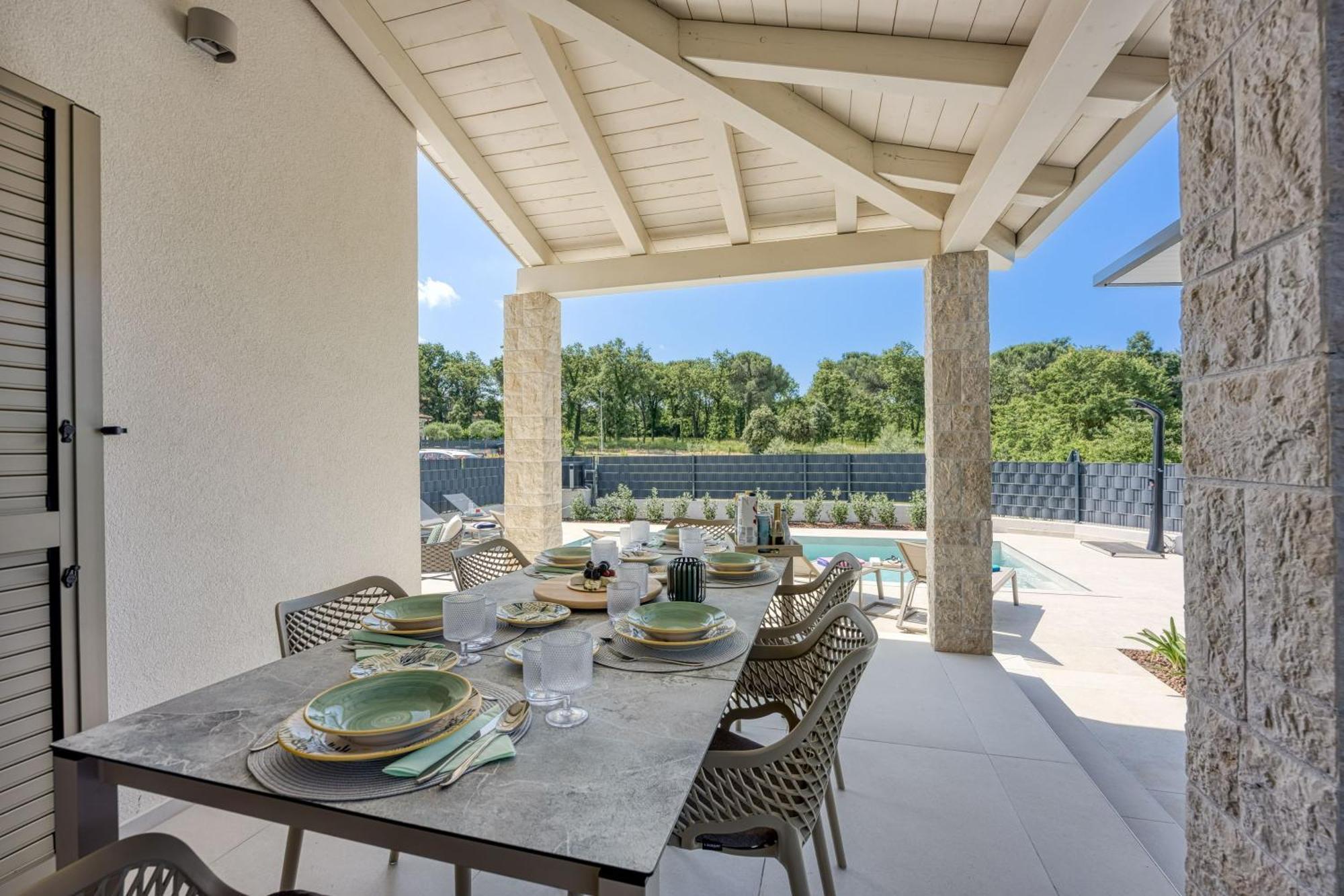 Aria With Heated Pool And Whirlpool - Happy Apartment