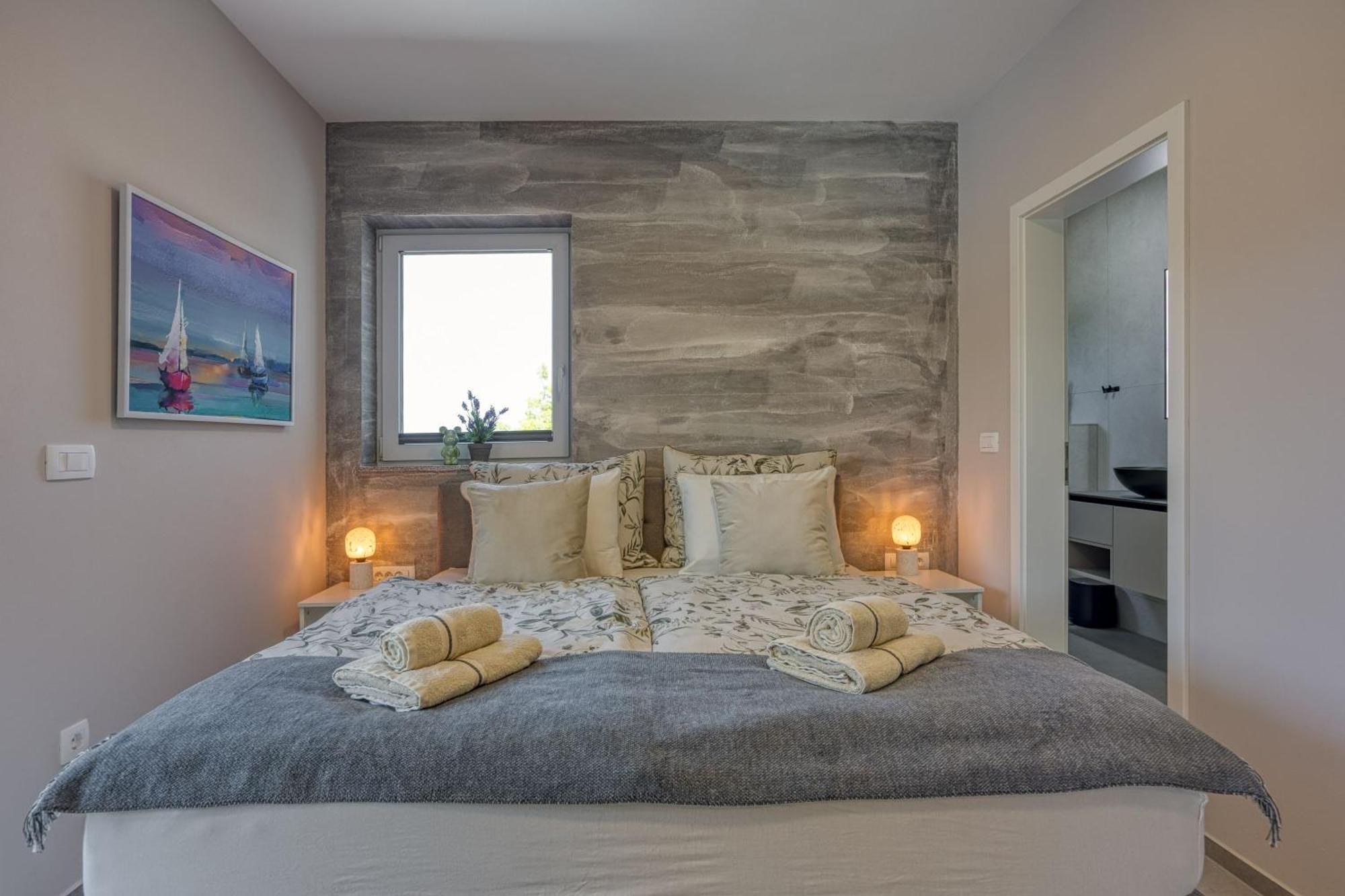 Apartment Aria With Heated Pool And Whirlpool - Happy *
