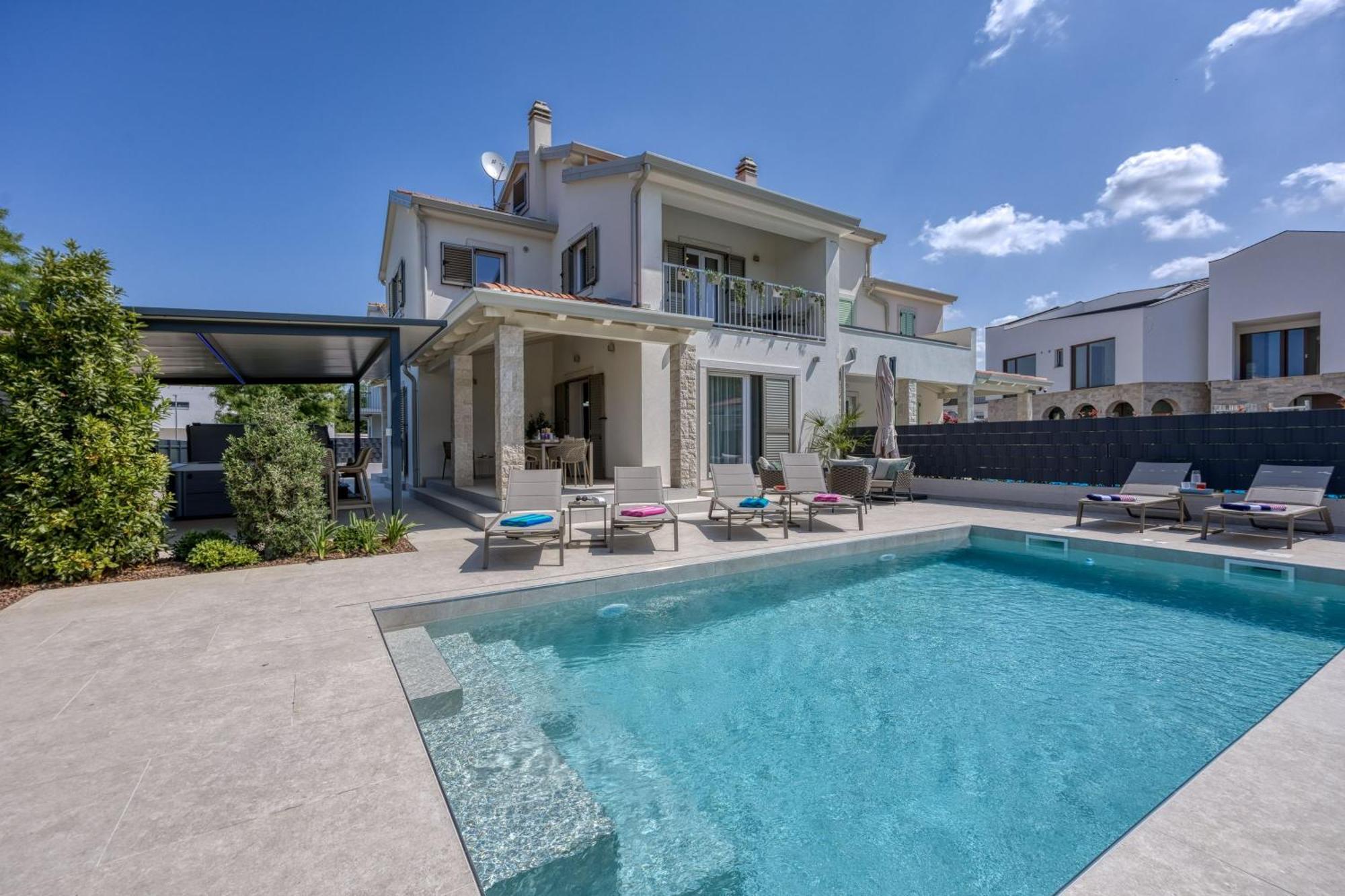 Appartement Aria With Heated Pool And Whirlpool - Happy